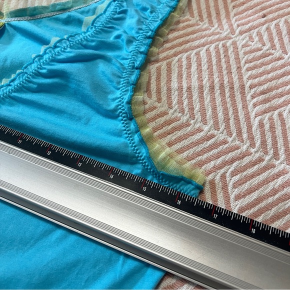 Y2K Hue Turquoise Tank Top with Bows and Ruffles M - Picture 6 of 9